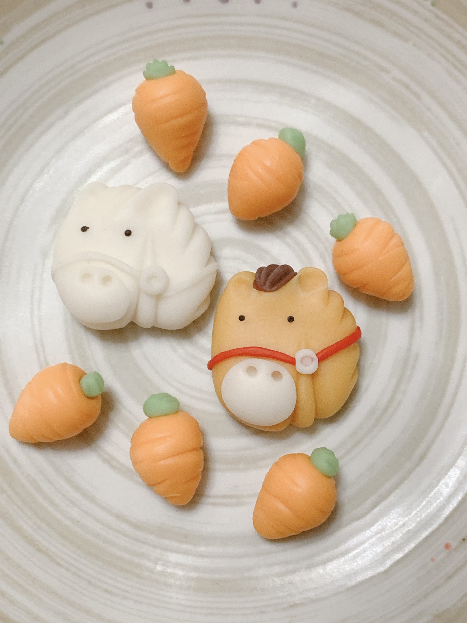 تويتر 甘味処 食べられない和菓子屋さんは10 15 16鳥フェス札幌へ ロイトン札幌2f على تويتر Rt Qrou お馬 さんの練り切りとにんじんの練り切りを合わせてみました とてもかわいい 自画自賛 ハンドメイド 和菓子 練り切り 馬 T Co M0nhymqbla