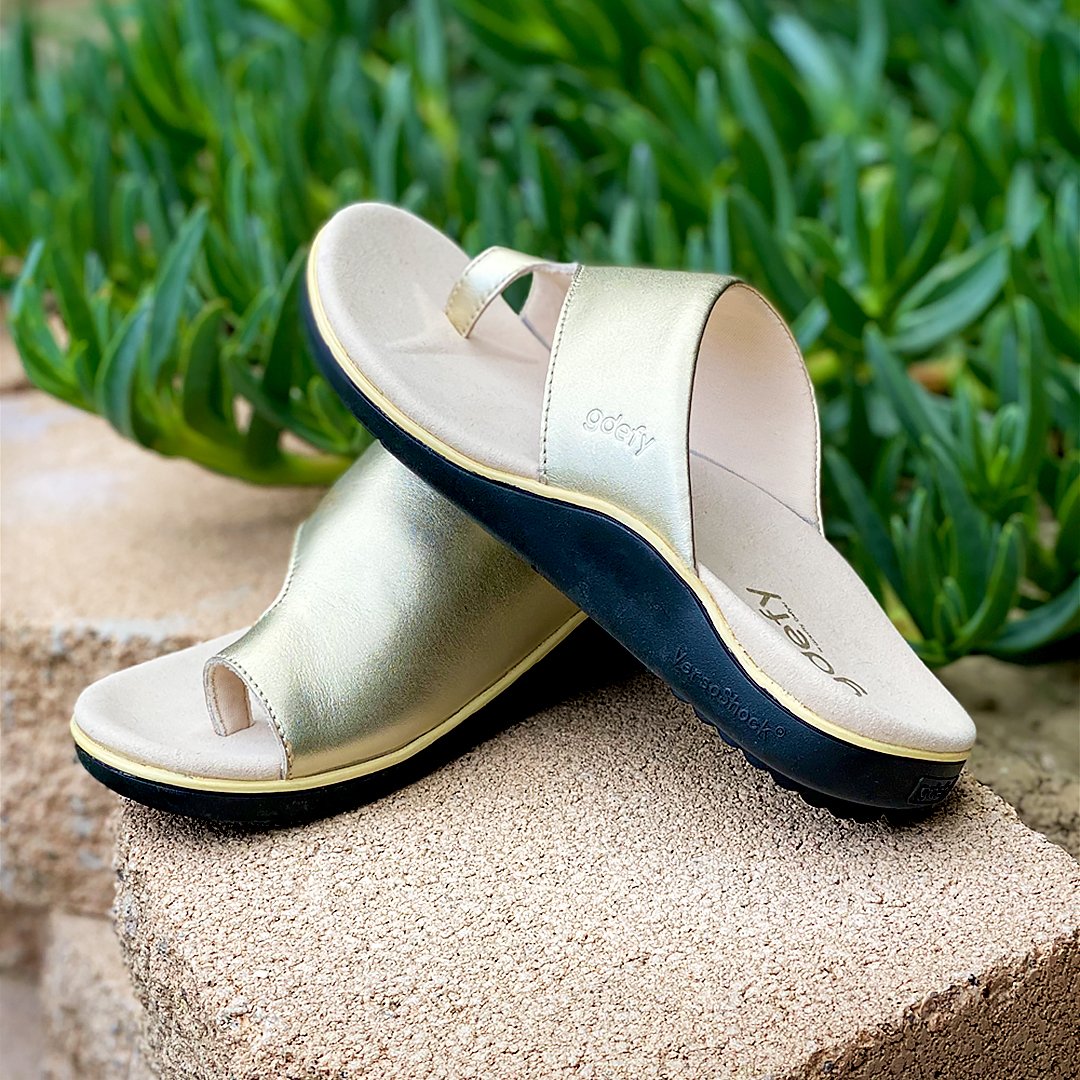 Our Etztal Sandal is perfect for any occasion. A sandal offering a well-crafted toe loop intended for bunion support and built with our patented VersoShock® Technology and front rolling design.