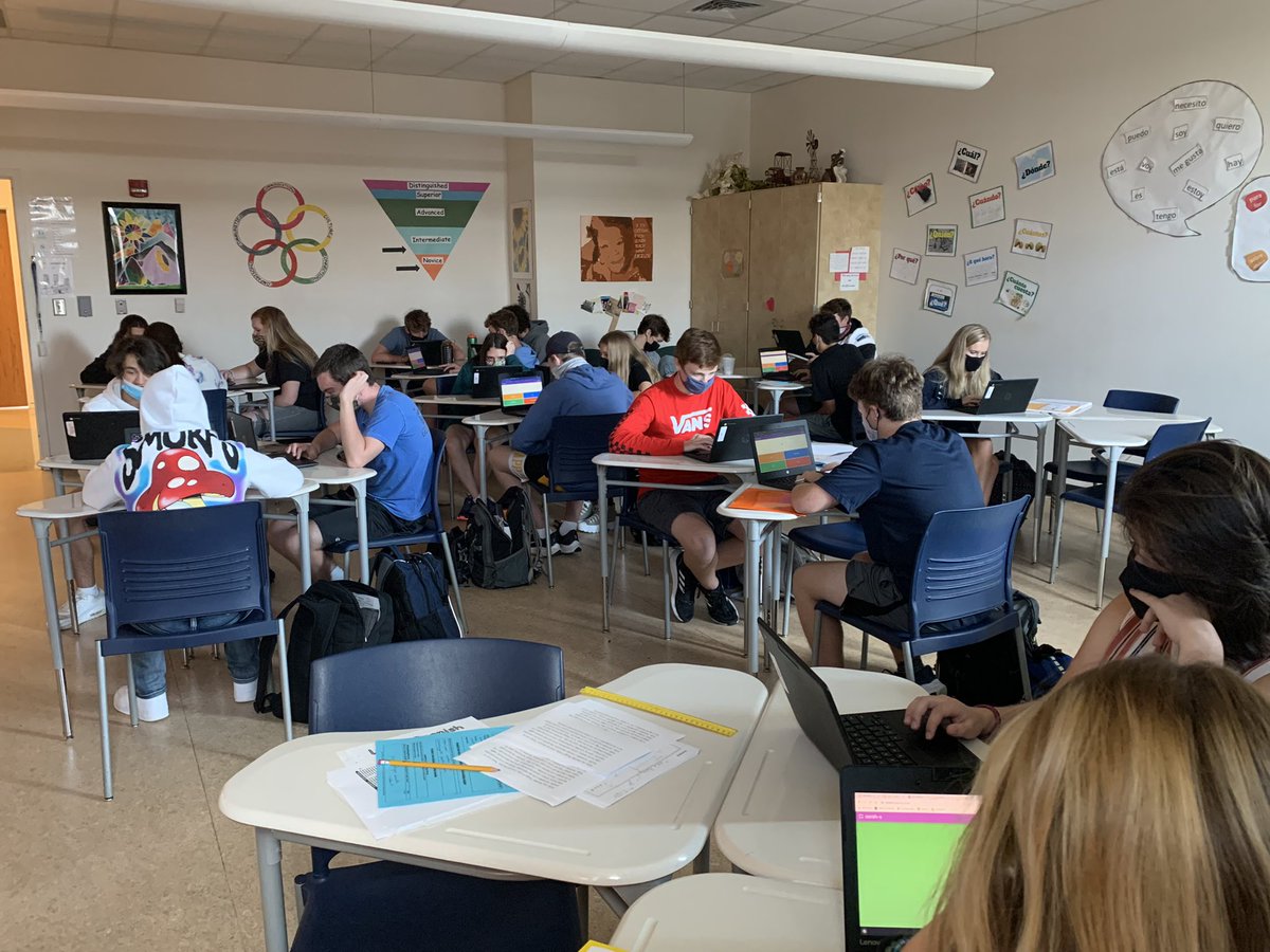 carmenscoggins's tweet photo. So this is happening right now! Class against class @PlayBlooket!! Spanish 1 kids battling it out! #wearewatauga @_savwilson_ https://t.co/qNad9qH2Cu