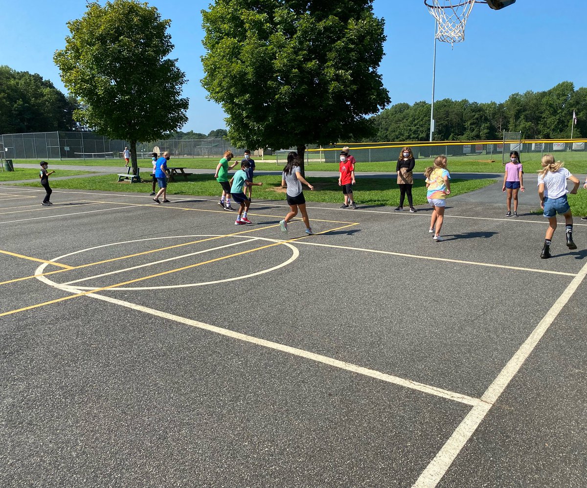 LakesideSharks's tweet photo. CHOMP-etition Fridays with Sixth Grade!  What a great first week for our new Sharks! https://t.co/KLmEUQ9cAI