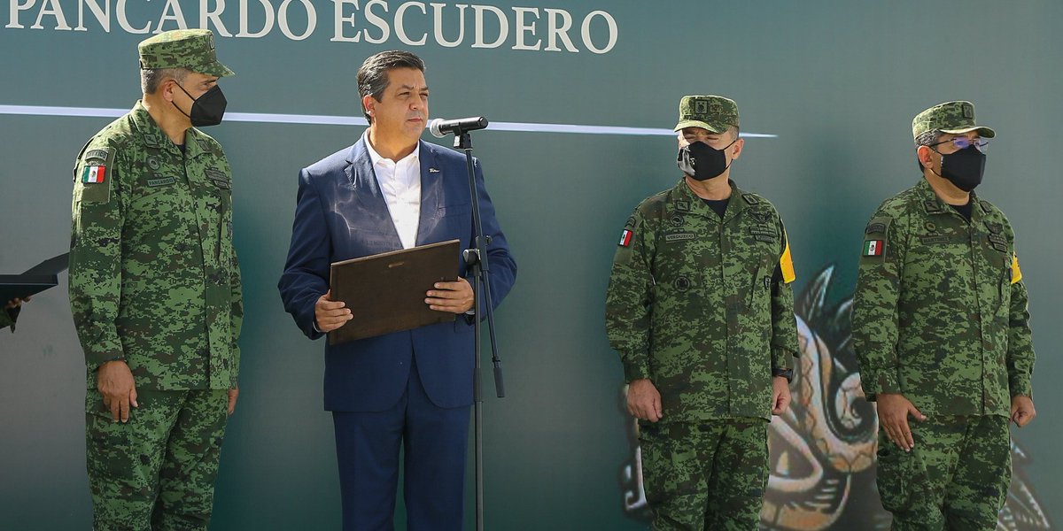 Junto a mis compañeros Gobernadores de #NL, @JaimeRdzNL y de #SLP, @JMCarrerasGob, participo en la ceremonia de despedida del Gral. Carlos Arturo Pancardo Escudero, como Cmte. de la 4a Región Militar, que comprende nuestros 3 estados. Mi reconocimiento y deseos de éxito, General.