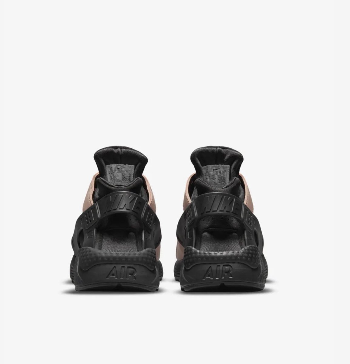 SNKR_TWITR tweet media