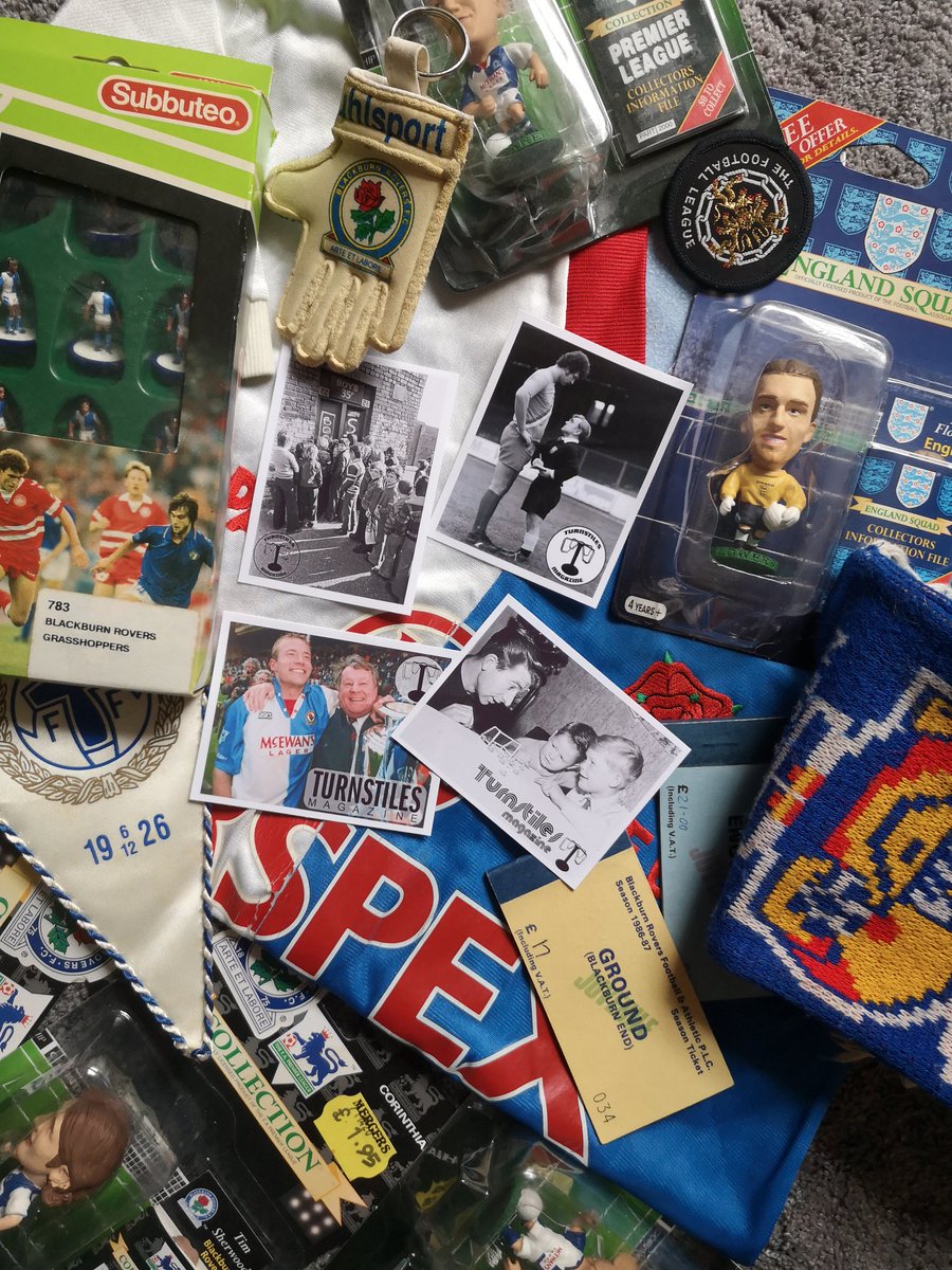 A few more stickers for <a href="/Turnstilesmag/">Turnstiles Magazine</a> - Give 'em a follow ⚽

 #turnstilesmagazine #stickers #stickersforsale #3lions #ronnieclayton #england #ultrastickers #ultras #awaydays #ewoodpark #vintagefootball  #casuals #hooligans #casualculture #panini #brfc #rovers #blackburnrovers