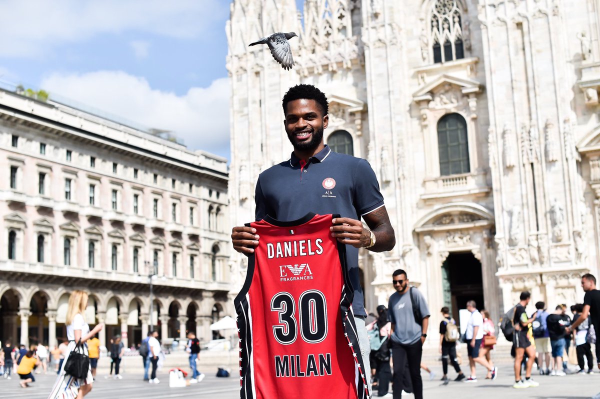 OlimpiaMI1936's tweet photo. 🎙 Troy Daniels: “Non solo tiro, cercherò di essere un buon uomo da spogliatoio” ➡️ https://t.co/qKD9nynPpx
#insieme #WelcomeTroy
@troydaniels https://t.co/tJESDLAOm7