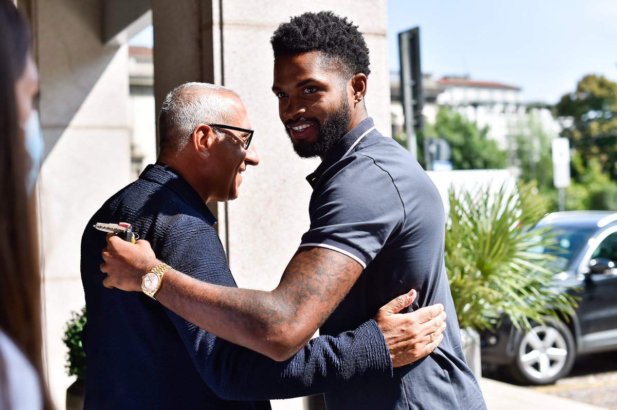 OlimpiaMI1936's tweet photo. 🎙 Troy Daniels: “Non solo tiro, cercherò di essere un buon uomo da spogliatoio” ➡️ https://t.co/qKD9nynPpx
#insieme #WelcomeTroy
@troydaniels https://t.co/tJESDLAOm7