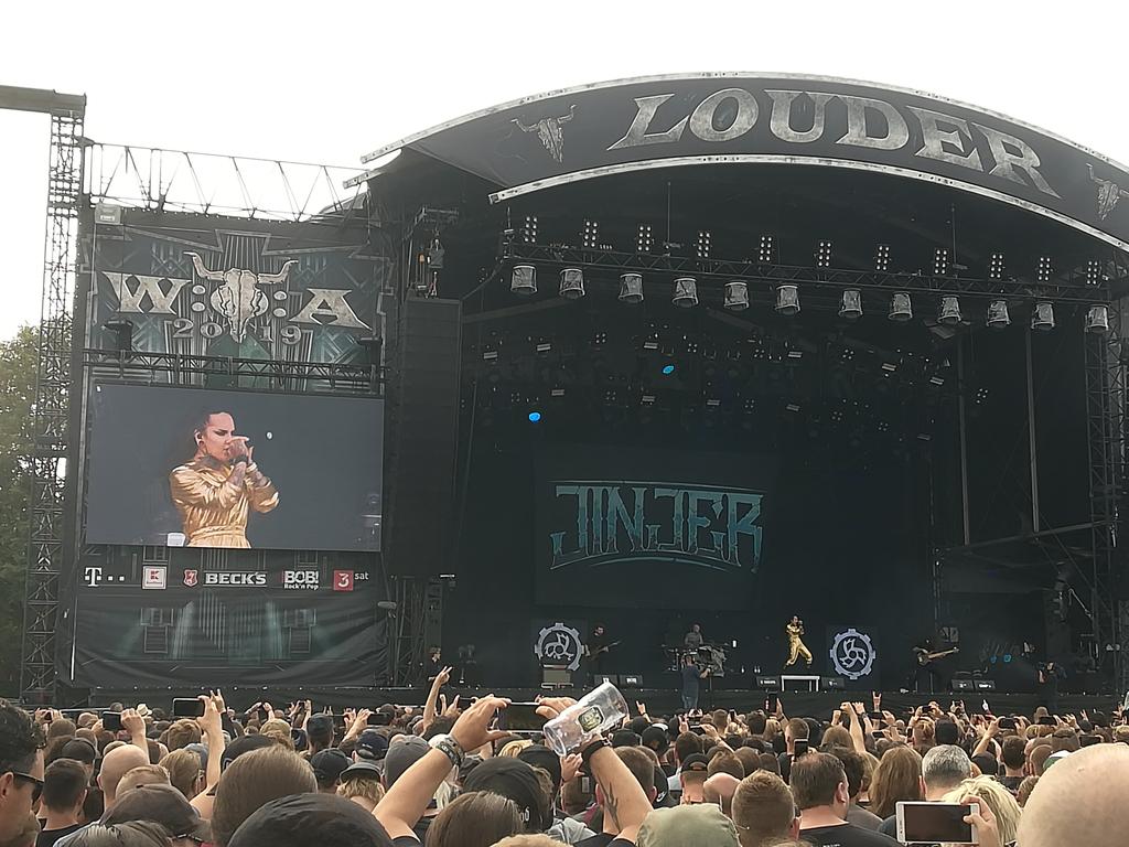 Robes Pierre (@robspierre90) on Twitter photo Gewitter, Gin und phantastische Musik. <a href="/WTofficial/">Within Temptation</a> <a href="/ForIAmKingBand/">For I Am King</a> #Jinjer die aufregendsten Bands im Metal werden von Frauen geführt 😍 #RobWOA #Wacken Gewitter, Gin und phantastische Musik. <a href="/WTofficial/">Within Temptation</a> <a href="/ForIAmKingBand/">For I Am King</a> #Jinjer die aufregendsten Bands im Metal werden von Frauen geführt 😍 #RobWOA #Wacken