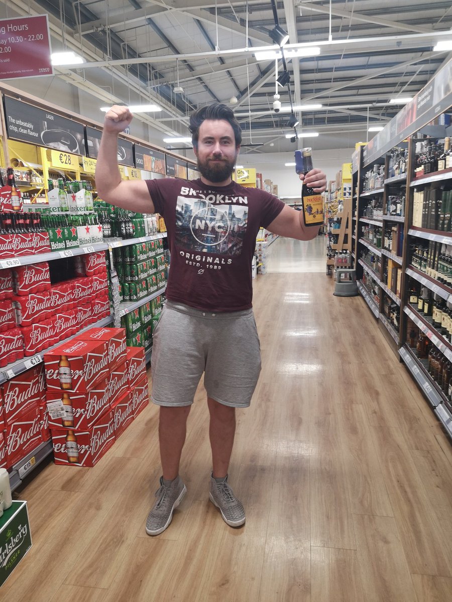 HEELTyrone's tweet photo. How was your weekend? #onlyfriday https://t.co/ZTAyTr2HZW