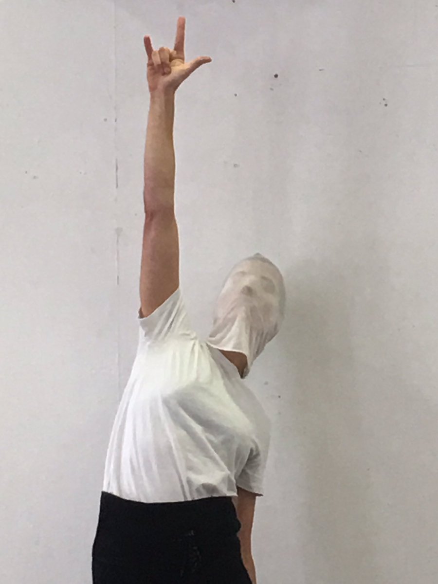 CarteVive's tweet photo. Presentazione del lavoro di residenza Elena Copelli Project S.I.T. SOMEBODY IS TALKING al Piccolo @TeatroRadio https://t.co/ml2xTZ5hpX