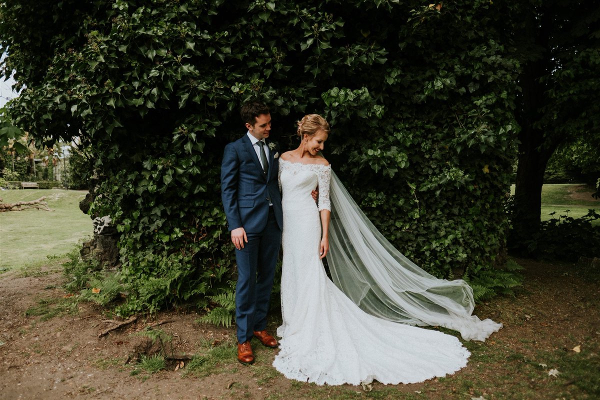 HCHEvents's tweet photo. A wedding during the summer months at Hampton Court House is a truly magical experience, here are some shots of a recent wedding perfectly captured by @joannanicolephotography. Wonderful. For all enquiries please contact us on: 0208 614 0860 https://t.co/zdLsR2wQhL https://t.co/lIcgsSi0uL