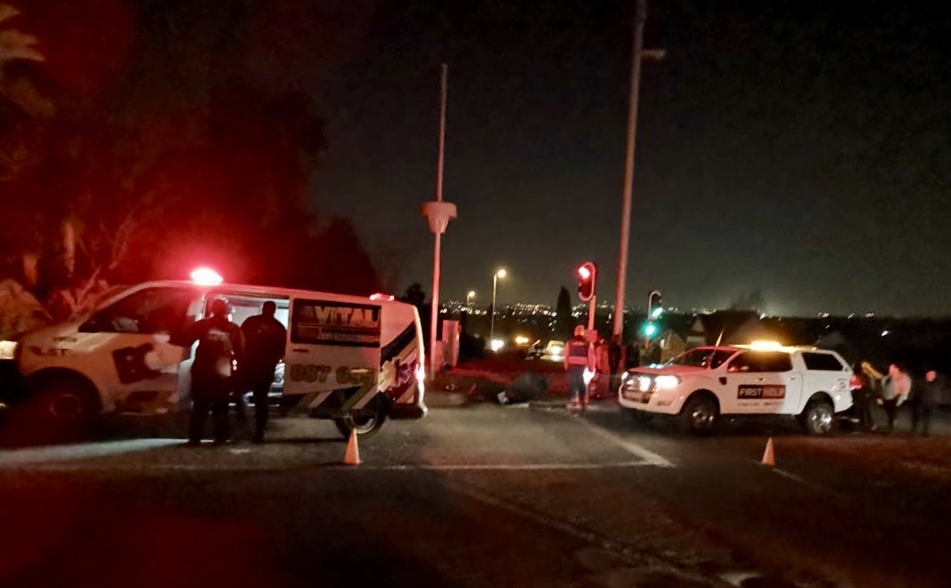 VitalmedER's tweet image. Motor Vehicle Collision CR Swart &amp;amp; Elnita Ave driver sustained minor injuries and will be transported to a medical facility. #Echo1 #ECPMatt @Reyno38329924 #VitalMedER