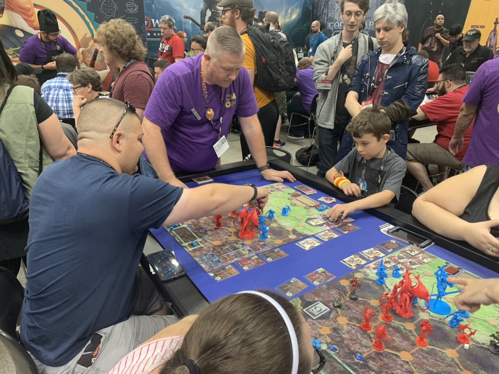 Max渡辺 北米最大のボードゲームイベントgenconにて 遂に試遊お披露目となったマックスファクトリー アークライトの ミニチュアボードゲーム ドラゴンギアス 大好評 Dragongyas ドラギア Gencon Gencon19 アークライト Max渡辺 北米最大のボードゲームイベントgenconにて 遂に試遊お披露目となったマックスファクトリー アークライトの ミニチュアボードゲーム ドラゴンギアス 大好評 Dragongyas ドラギア Gencon Gencon19 アークライト