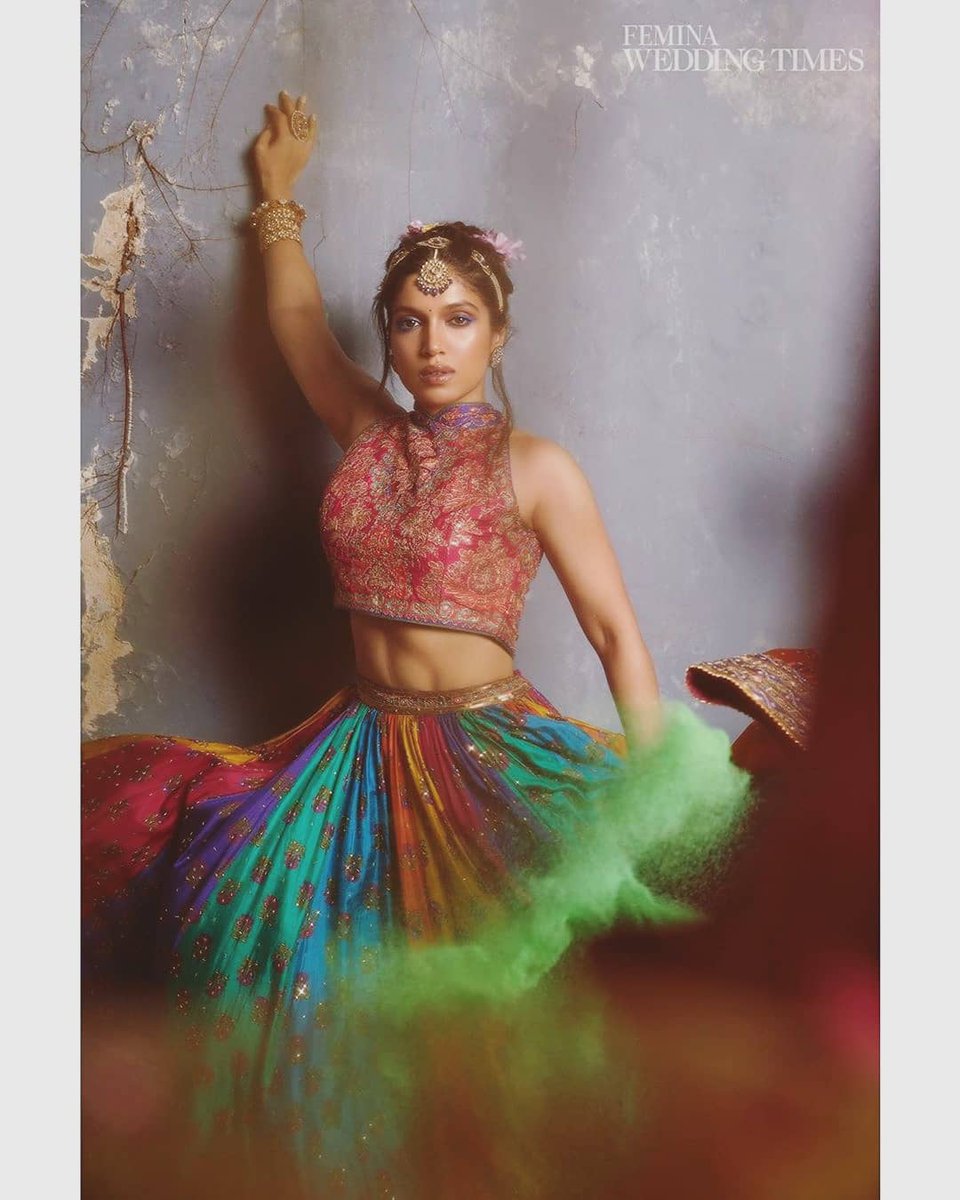 TeamBhumiP's tweet photo. Bhumi Pednekar features on the cover of @WeddingTimesTOI August issue 2019.
#BhumiPednekar @bhumipednekar https://t.co/CkoXPdrcyX