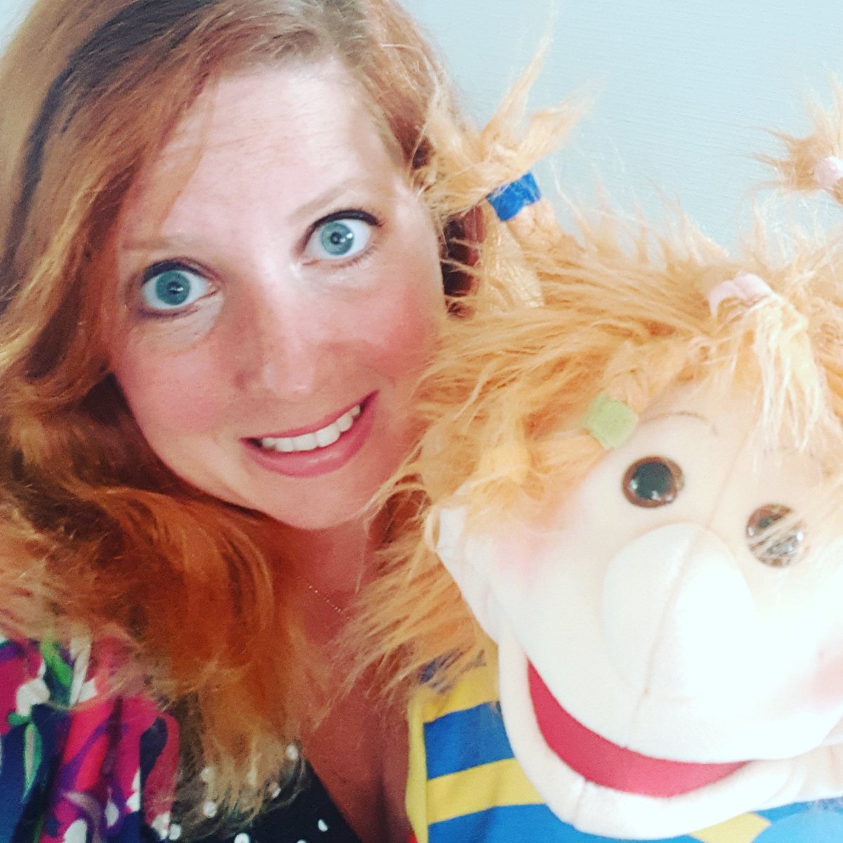 Meet Annebeth! Volgende week mag ze mee naar de woongroep. Ze wil zo graag een keer helpen bij de opa's en oma's. Eigenlijk wil ze vooral helpen omdat oma's altijd van die lekkere koekjes en snoepjes hebben... #ikzorg #puppet #dementie #woongroep #verpleeghuiszorg