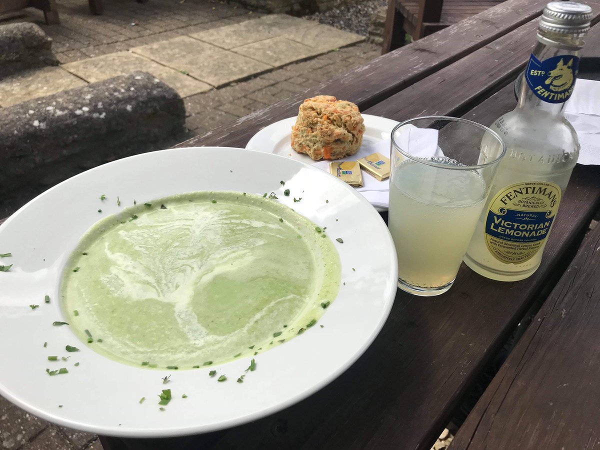 It’s lunch time at the Blanket hall! A customer enjoying soup and a @FentimansLtd lemonade. #witney #lunch #eatingout #homemade #riverside #seating