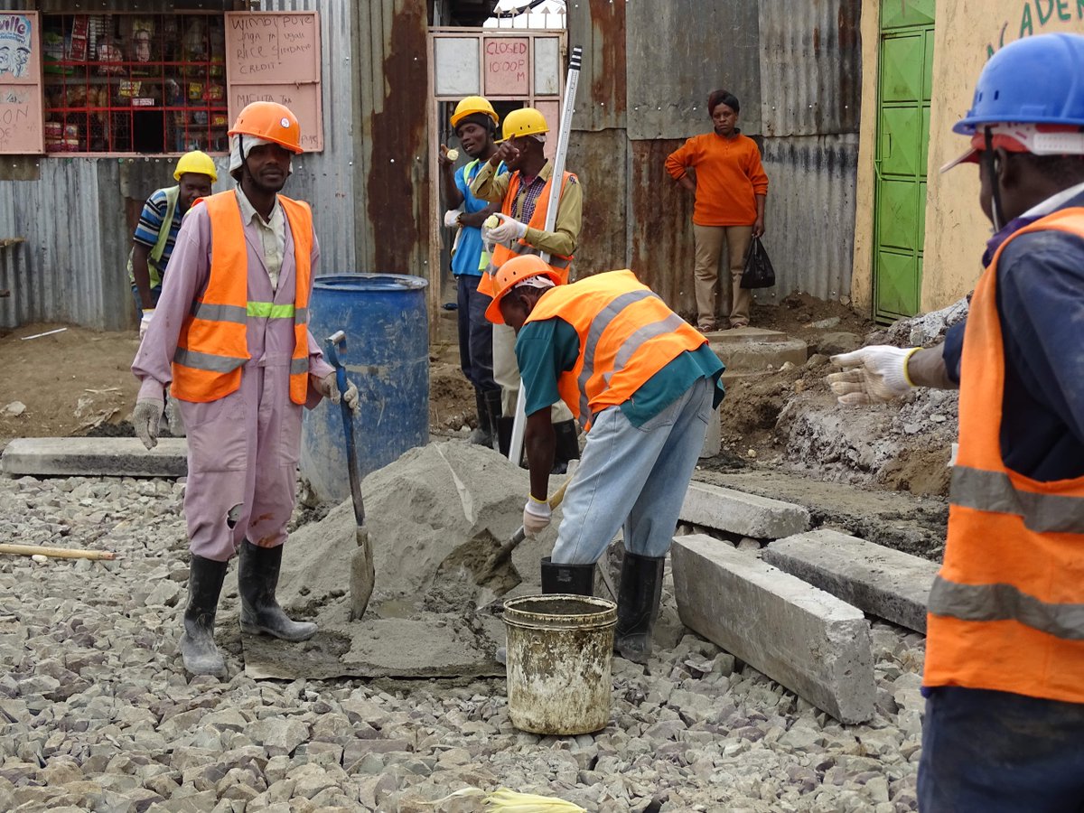 TheKISIP's tweet photo. KISIP aims to benefit everyone in host communities by providing employment to the youth and women. In all the assessed settlements, contractors make deliberate efforts to employ local youth and women as both and unskilled skilled labourers #PromotingDignifiedLiving #KISIPDelivers https://t.co/XEzZeiSlbT