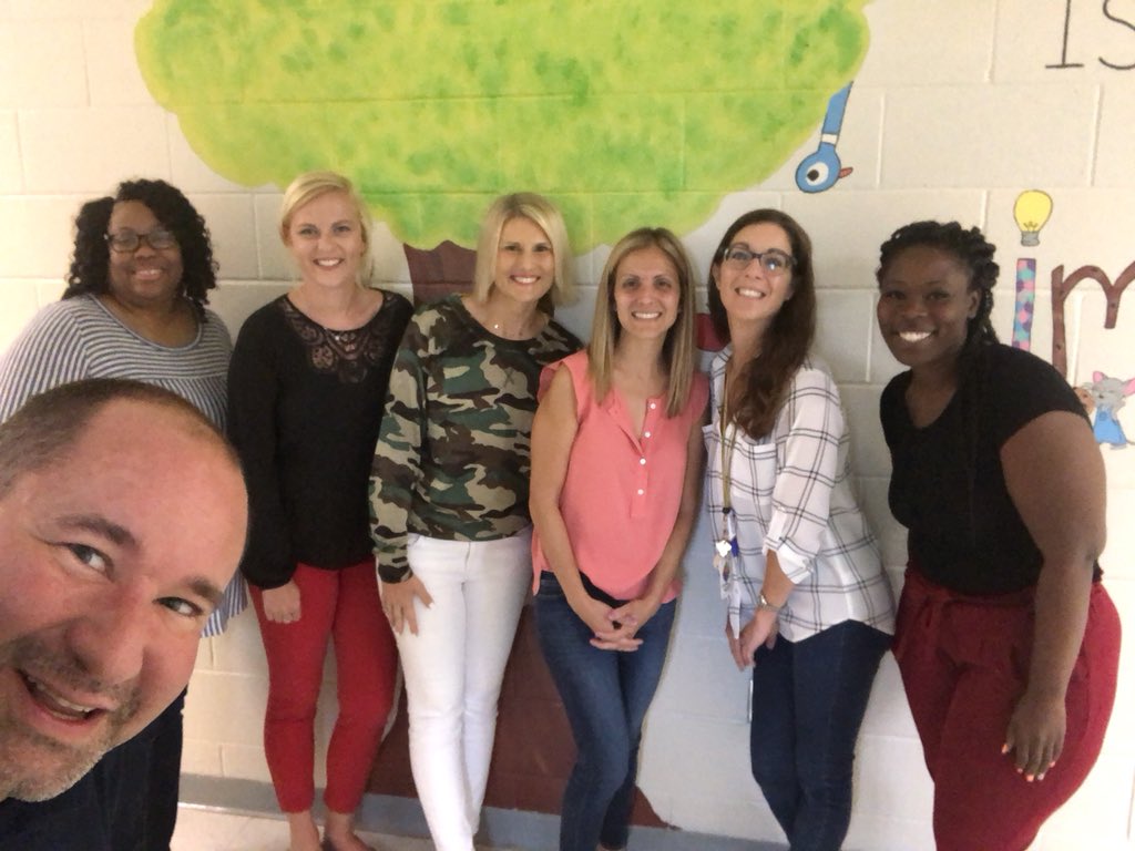 APPayner's tweet photo. New teachers to Starlight Cove are so excited to get started! Can’t wait to work with these awesome teammates! @StarlightCoveEl  @hainesv https://t.co/bVmX0X9wuI