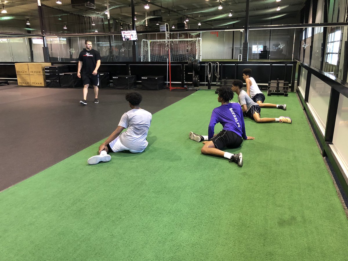 GoingVerticalNE's tweet image. We’ve had any extremely productive Spring and Summer with our @gvbacademy athletes. Ready to keep things rolling as we head into the Fall! 

#ConsistentWork
#BuildingGreatAthletes