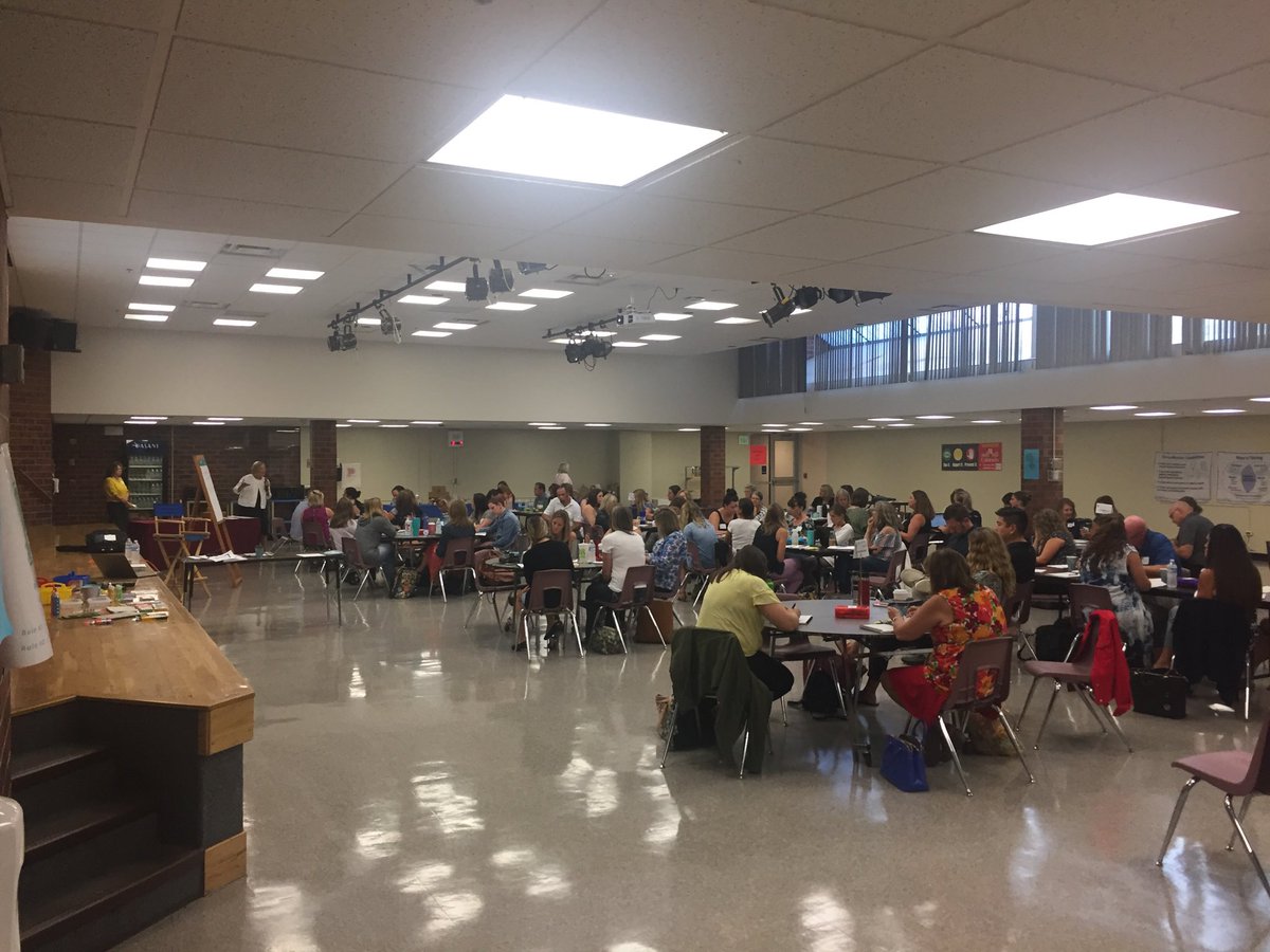 BrianSCeriani's tweet image. Day 4 of Adaptive Schools!  Administrators are back at work- but many teachers have volunteered their time to be here for this great PD! #thelearningneverstops #lps100