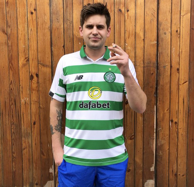Go Hibs! Come bottle me live on stage tonight Edinburgh 8pm @Justthetonic tix: https://t.co/DXQMQEe3of<a href="/tag/onlyfans"class="tags"><span>#onlyfans</span></a><a href="/tag/tipsout4daboyz"class="tags"><span>#tipsout4daboyz</span></a>