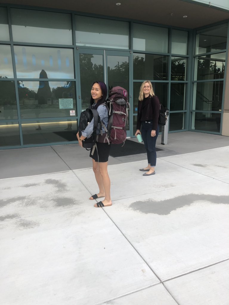 may__le's tweet photo. Walking into the office on Friday likeee 💁🏻‍♀️ https://t.co/o3rKoOzXL3