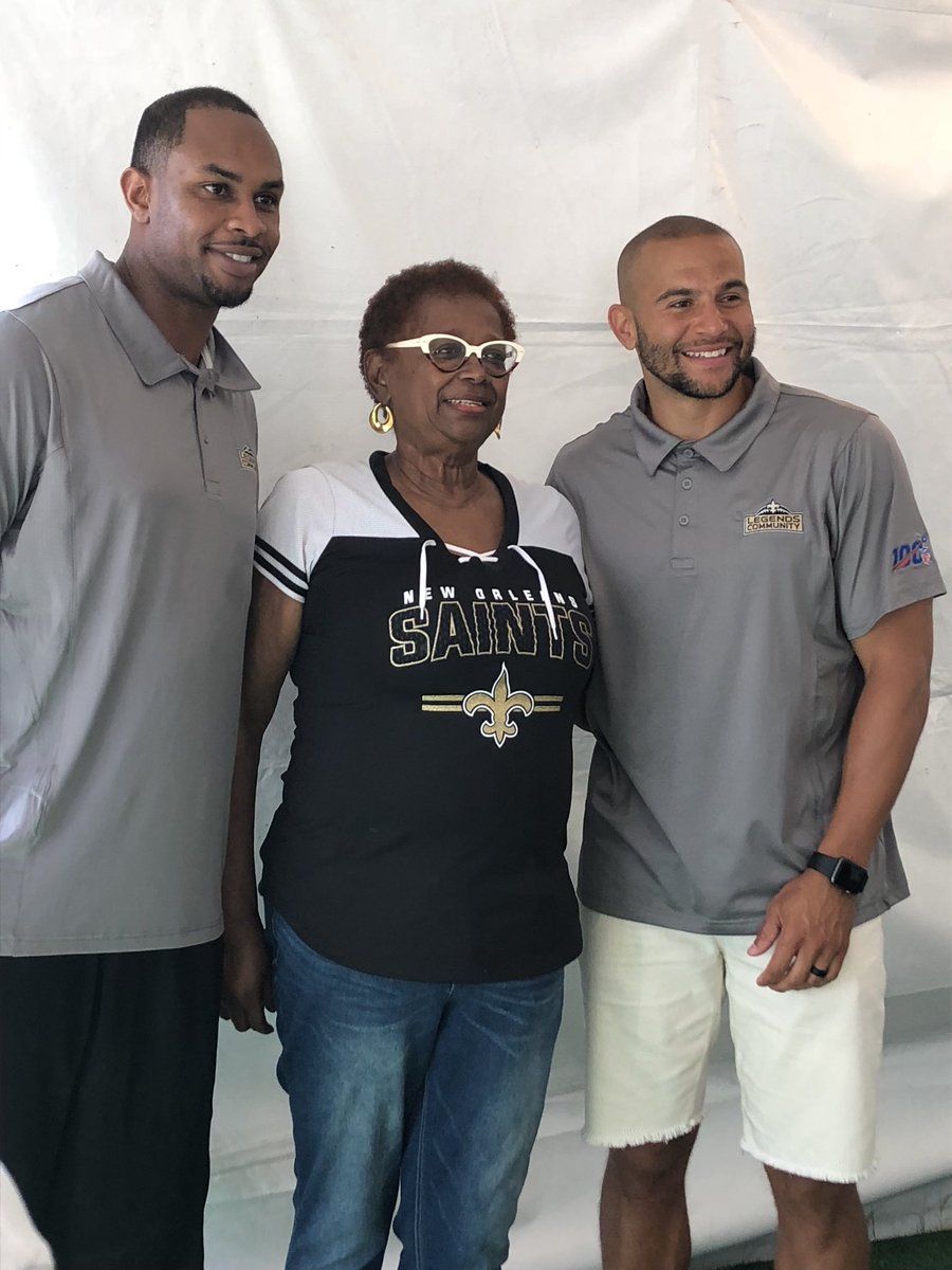 emeyers504's tweet photo. ⚜️@SaintsLegends @Saints @HallSaints WR Lance Moore (@LanceMoore16) and WR Robert Meachem (@R_Meachem17) taking pictures and engaging with season ticket holders yesterday on behalf of @dixiebrewco at training camp presented by @verizon! https://t.co/IT3mHxDk2o