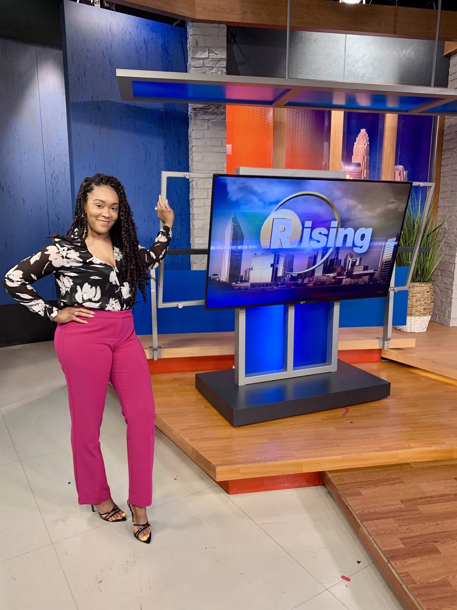 iamtradia's tweet photo. 🎼𝒴𝑜𝓊 𝑔𝑜𝓉 𝒾𝓉 𝑔𝒾𝓇𝓁! 𝒴𝑜𝓊 𝑔𝑜𝓉 𝒾𝓉 🎼! Thank you to @WCCBCharlotte for always welcoming me back on “The Couch Chat” 💕 #tradiawiththetea #wccbnewsrising #Fashion #TvFashion #News @Streetz1033 https://t.co/NPEMFOyAek