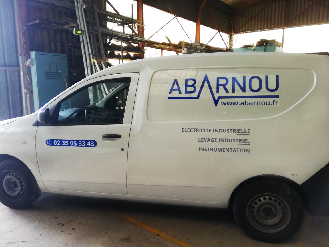 Abarnou76's tweet photo. #CoupDeNeuf : Changement des marquages sur nos véhicules, professionnalisme de la société Reflets communication avec qui nous collaborons depuis des années.

#Confiance #Professionnalisme #Communication #Figital #Marquage #Abarnou 

Visitez https://t.co/DPvL11MdsO https://t.co/412cZ8ukaX