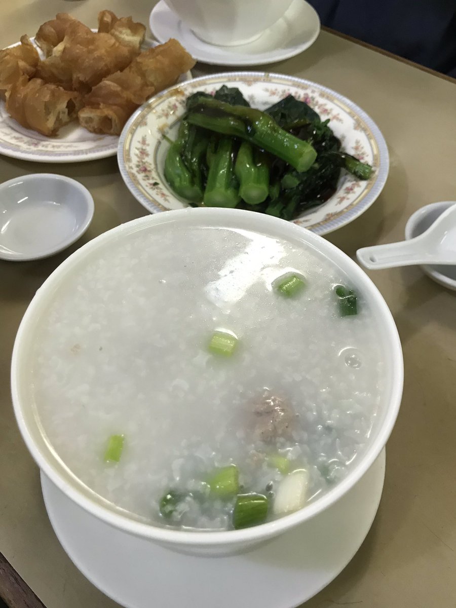 ipigyoueat's tweet photo. โจ๊กชื่อดัง Nathan Congee &amp; Noodle โจ๊กร้อนลวกปากโจ๊กไม่ข้น ออกไปทางเหลวๆ คะน้าสดกรอบ ปาท่องโก๋ที่ไม่ร้อนแต่กรอบ กรอบมาก แต่ไม่ปลื้มโจ๊กเลยเพราะเหลวไปข้าวน้อย เหมาะกับทานเป็นอาหารเช้าก่อนออกไปเที่ยว @aroii #ฮ่องกง #รีวิวฮ่องกง

📍ตรงข้าม รร.โนโวเทล jordan-yau ma tei, Hong kong https://t.co/Sny32pMoqX