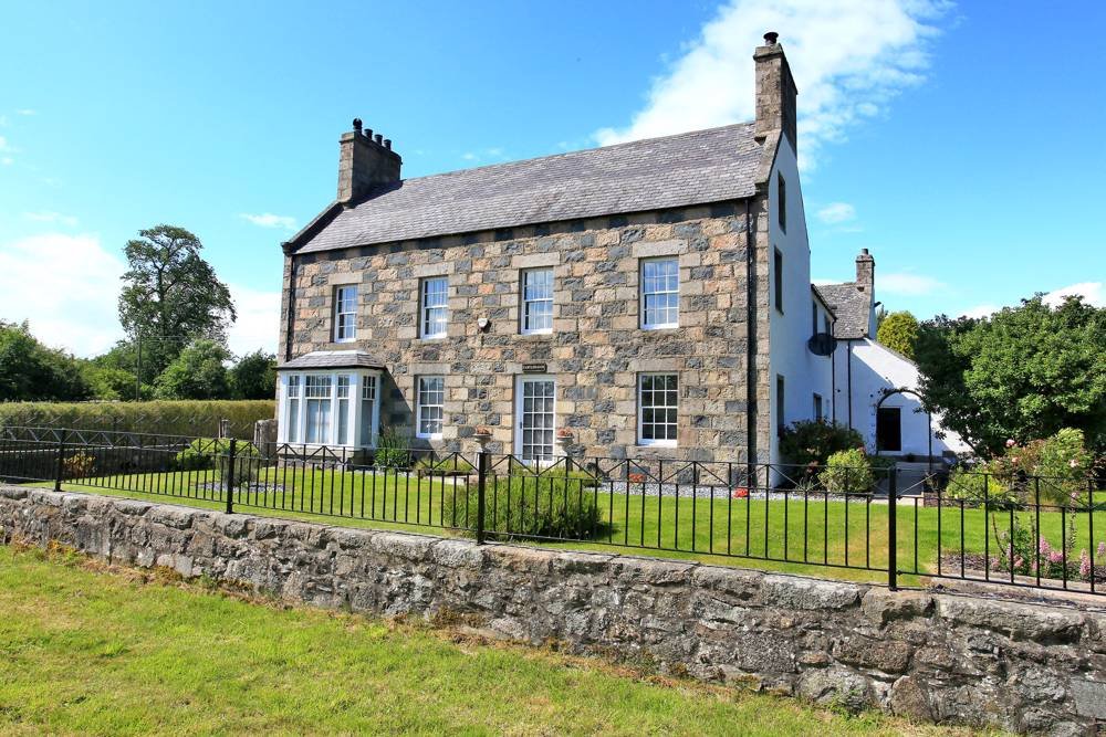 ASPC_UK's tweet photo. In a particularly idyllic setting, with Pitfour Lake and Aden Country Park just steps away, this week’s #MostViewedProperty offers spacious family accommodation, immaculate décor and half an acre of landscaped garden grounds: https://t.co/w8iMIRVu3G https://t.co/UiUpN1t5c1