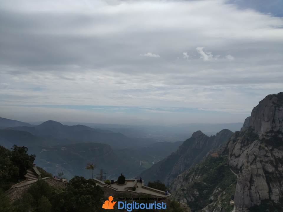 DigitouristEU's tweet photo. At the monastery you can continue up to the top of the mountain with the funicular de la Santa Covaunicular. You can walk beautifully there.🤩

location: https://t.co/yR4vGaejO2

#hiking #nature #mountains https://t.co/aJCDj75niR