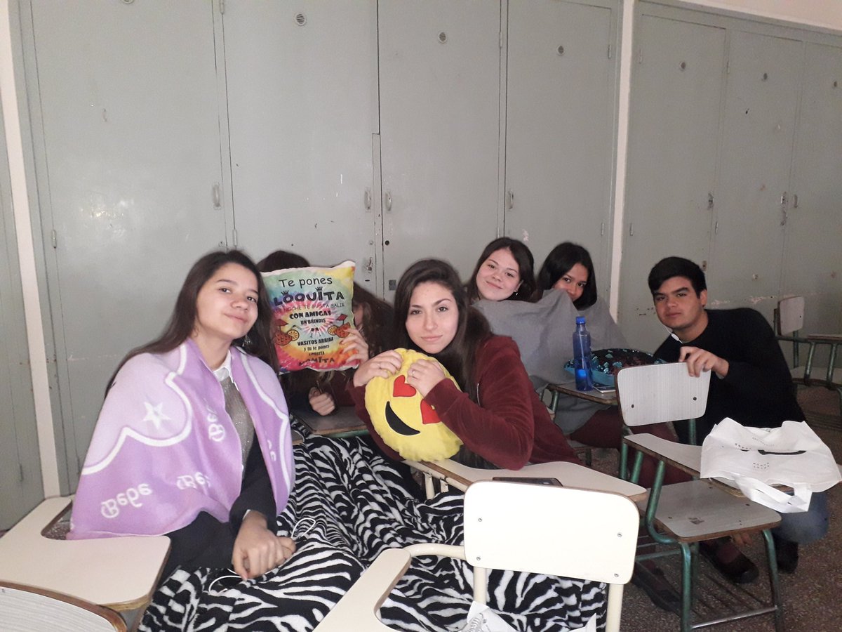 listaazul722's tweet photo. Gracias por coparse chicxs!💙
Todxs #SonParte del
#CentroDeEstudiantes2019, no se olviden 💙💙💙 https://t.co/0rG39DaWXT
