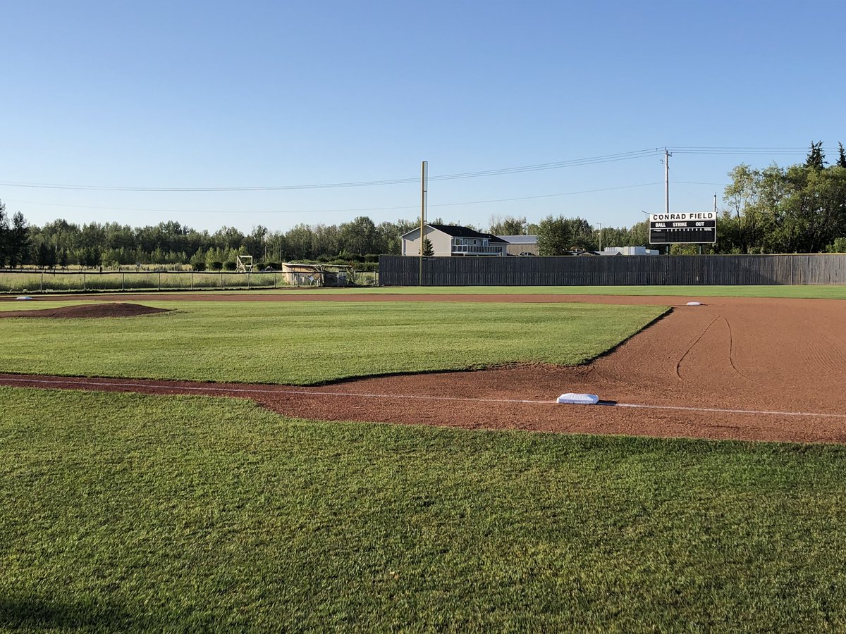 hawkwired's tweet photo. It’s time for game one for the @CamroseCougars 15uaaa to start there @BaseballAlberta run!
#push4august #letsgo https://t.co/UFNmK5JAA9