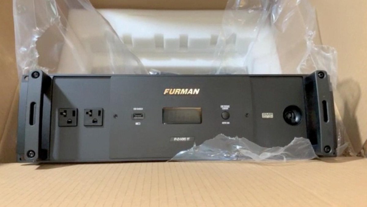 BableBlueStudio's tweet image. We ordered a new Furman P-2400 IT and wanted to share the unboxing with you! We still get excited about new equipment! Go to Instagram or FB to see the video.

Located in New Smyrna Beach, directly between the beach and the river. Let Bable Blue record your next song or LP.