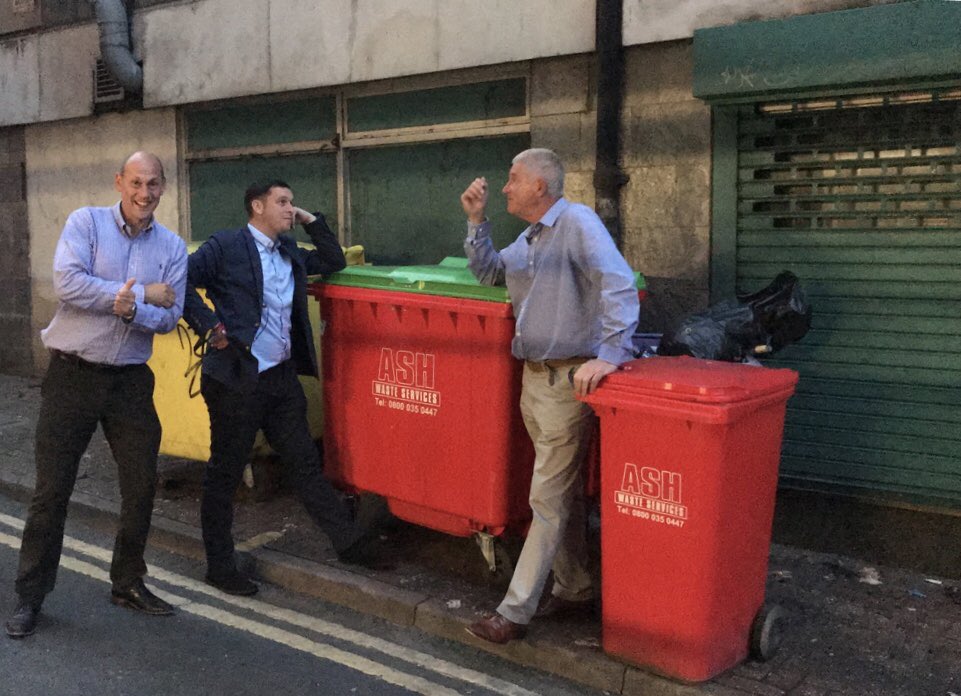 The things you bump into when contemplating what bar to go to next in Birmingham City Centre..... #commercialwaste #tradewaste #birmingham #binspotters