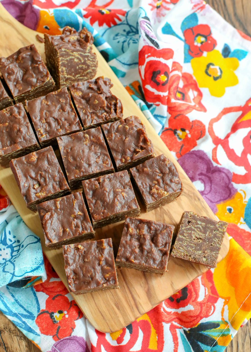 prepzon's tweet photo. No Bake Chocolate Crunch Bars https://t.co/UgTutIB0yL #creativekitchentools #cookingrecipes #kitchengadgets https://t.co/IRwoAT0pek https://t.co/V4iDUvSkjk