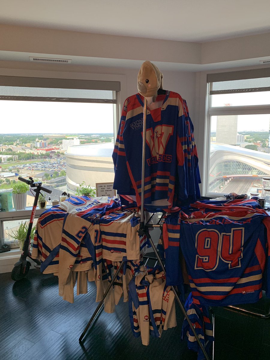 After a hell of an inaugural season and an amazing provincial tournament with <a href="/BHEOfficial/">BHE1</a> and <a href="/wrballhockey/">Alberta Ball Hockey</a> ain’t this a depressing photo. Until next year
