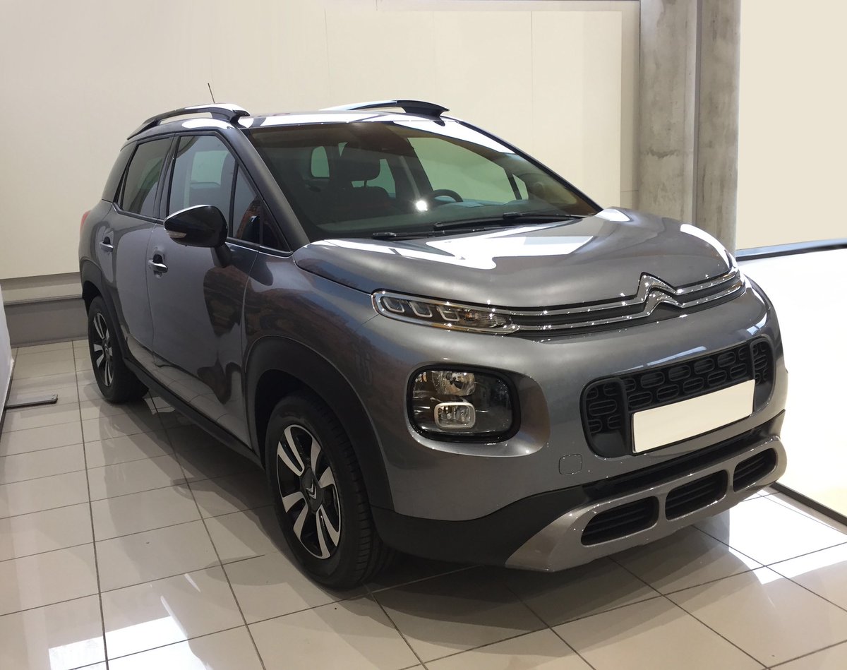 GrNoya's tweet photo. 📣 Presumir de #SUV compacto nunca fue tan fácil.

🚘 CITROËN C3 AIRCROSS 🚘

📌 Blue HDi 100 CV Feel
📌 5.563 Km
📌 Garantía y financiación a medida 
📌 Por solo 16.900€

Consulta todos los detalles 👉 https://t.co/T99BaIWv3P https://t.co/37eAtoI8p3