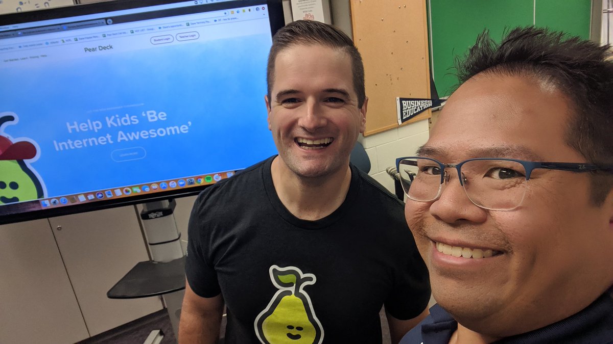 jbuisonsclassrm's tweet photo. Checking out how Pear Deck can be used for Kids to be Internet Awesome! #ETITB19 https://t.co/eLUfzLzgxX