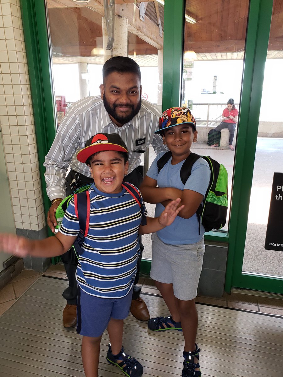 ItsJennyJ's tweet photo. Met 2 awesome employees from @GOtransit 
Thanks for the help Niva and Melissa.
My 'phews say thanks for the stickers and GoBus model..
#gotransit
#gotrain
#summer2019
#bestauntyever https://t.co/SXJ0gJ81Px
