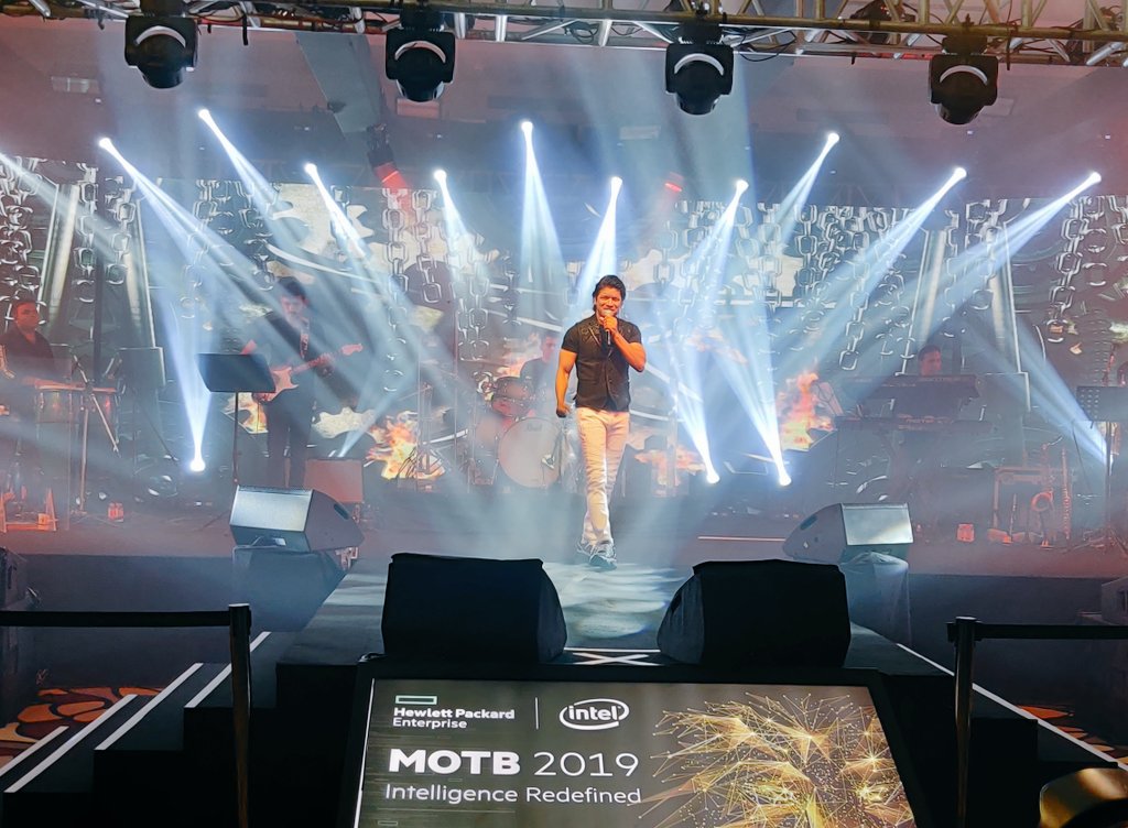 nisargjoshi29's tweet image. . @singer_shaan live at #HPEMOTB 2019 Jaipur.