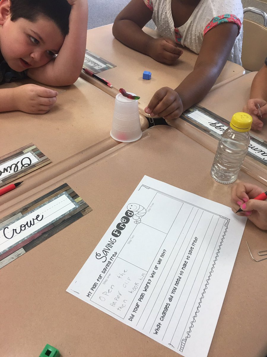 RondaRonnie4's tweet image. Mrs. Robinson’s class is trying to save Fred. #TeachCENT