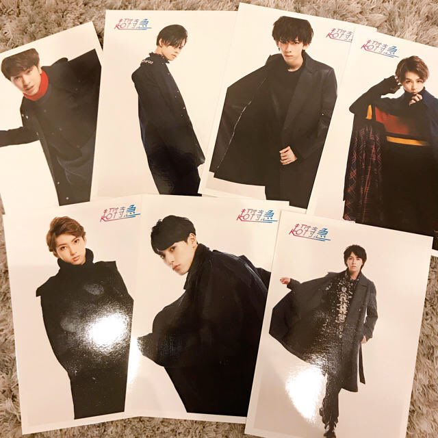 BLACKPI86424068's tweet photo. 第7回超特急プレゼント🎁
今回はかなり頑張りした！

①写真集セット＋ミニ扇風機セット4名様

②写真集セット＋ペンライト＆タオルセット4名様

③写真集セット＋ペンライト＆タオルセット＋ミニ扇風機セット2名様

以上の項目から選びリプにてお教えください！

当選者 10名様 https://t.co/fi4VRZjni2