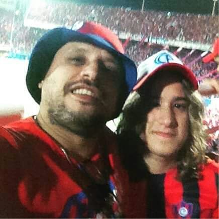 FRANCISTADEOMM's tweet photo. @ChipiVera89 @UnionFC800 @TravelCompanyPy @Angel_tcompany #QueGenteEnferma @inaki_Francis porque vos desde chico sos mi enfermedad de la que no me quiero curar!!! https://t.co/xGk38Jb9pG