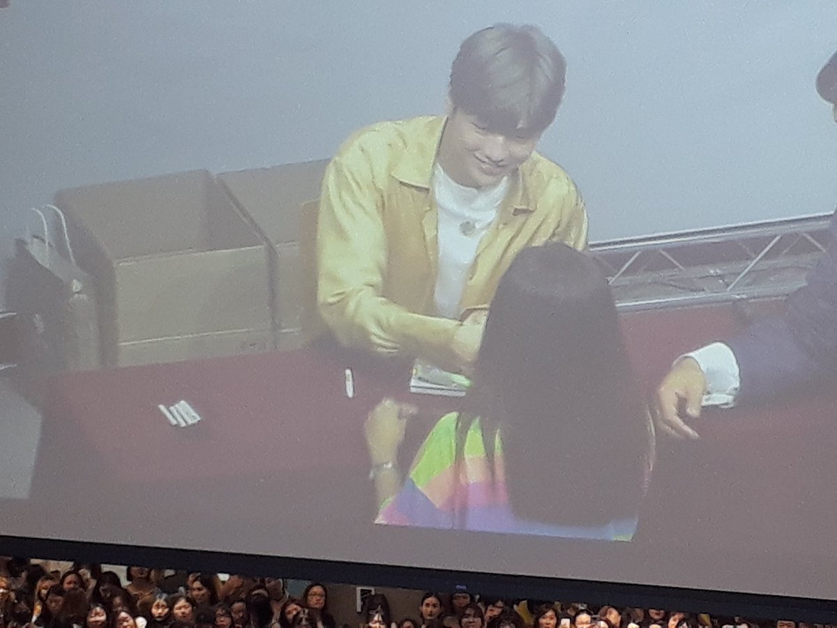 ChompooOK tweet media