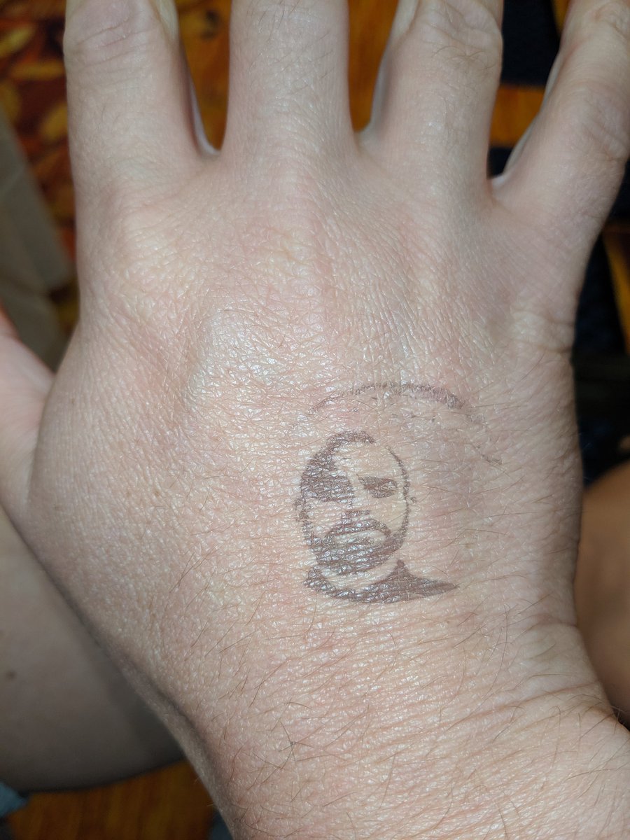 krispykraus's tweet image. Best thing I have seen all day.  Thanks you for being an awesome facilitator at teacherCon 2019 @JustinFellerCS #mifunroom #micoding