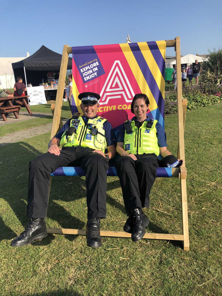 PCSODarrenB's tweet photo. #Withstock the oversized deckchair doesn’t look that oversized with me sat on it! #roomfortwo https://t.co/yNxUzNU54v