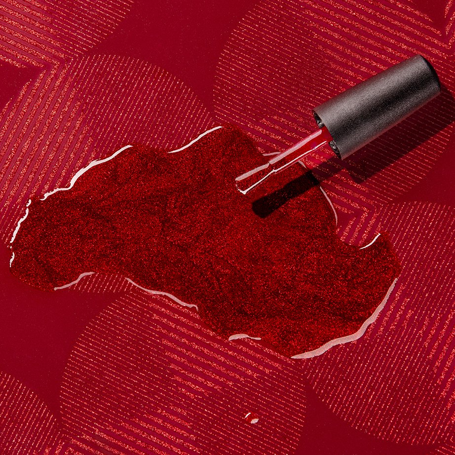 It’s time to roll out that red carpet because the dangerous lady is back in celebration of CND's 40th Anniversary!

Get yours now, available whilst stocks last: bit.ly/2FAWcRW
