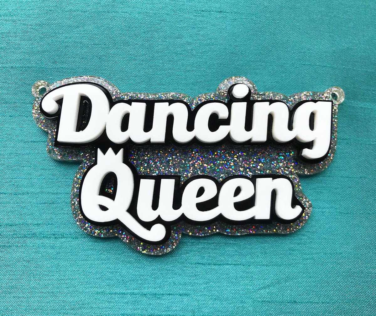 LefranCreative's tweet image. Custom necklace for @SwenglishMaria ‘s mum who lives her best life at all times ✨