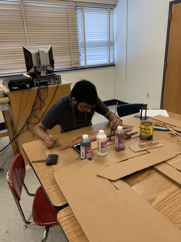 SpringbrookSGA's tweet image. Another productive HOCO Hallway Decorating Work Session! #classof2020 #classof2021 #upperclassmen