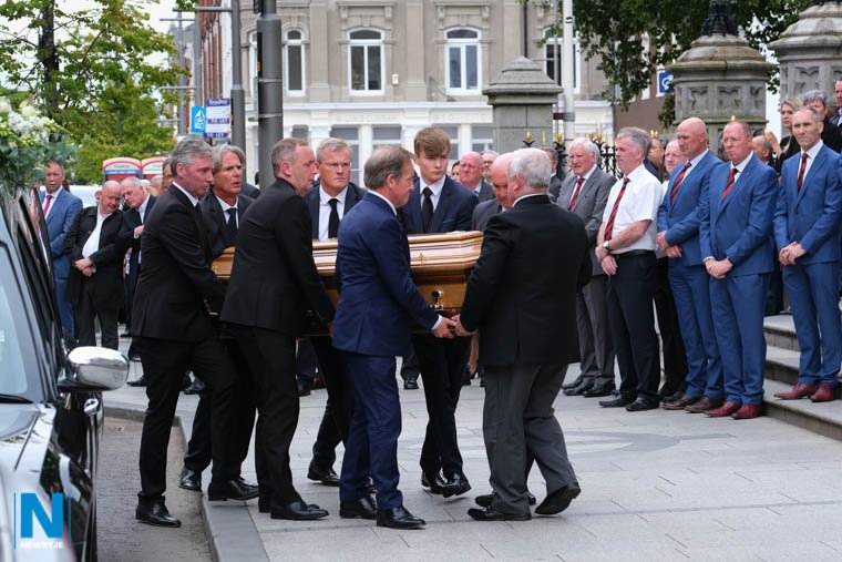 Newryie's tweet photo. Thousands attend Brian Conlon's Funeral #FirstDerivatives #BrianConlon https://t.co/mvKufsHq6u https://t.co/6nosfRuRiC